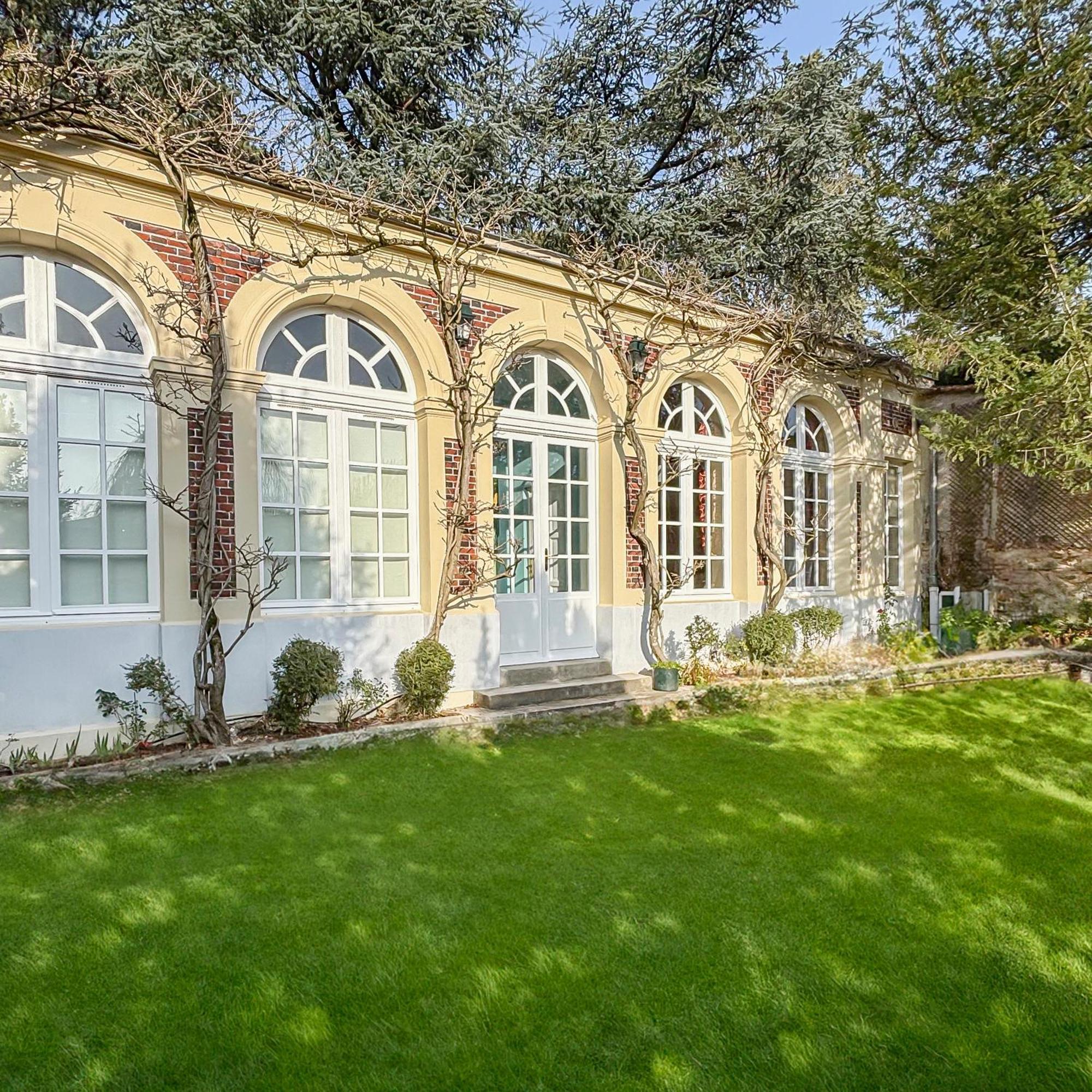 L'Orangerie White-Palacio Versailles Bagian luar foto